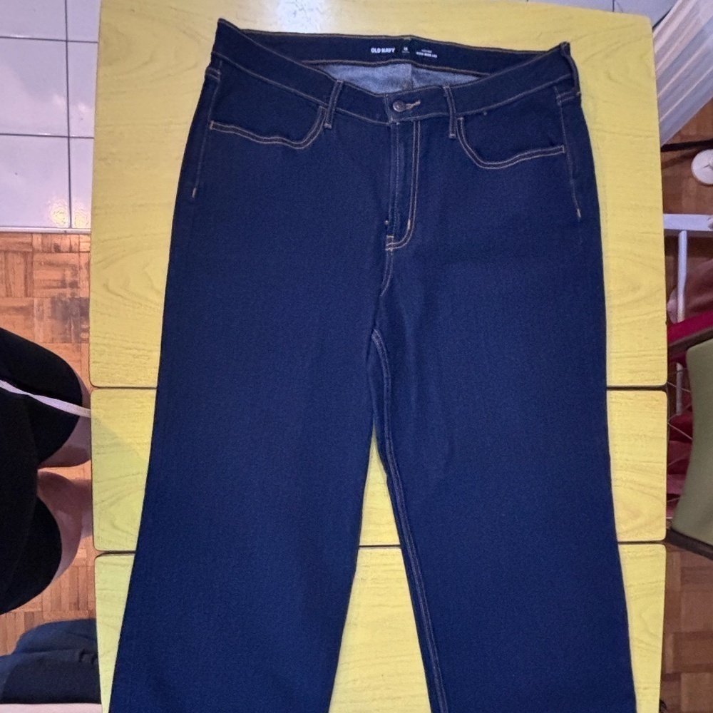 old  navy pant never worn - looking for best offer